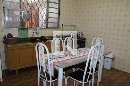 Casa à venda com 338m², 7 quartos e 2 vagasCasa 2 - cozinha 