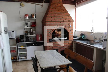 Casa à venda com 338m², 7 quartos e 2 vagasCasa 1 - cozinha 