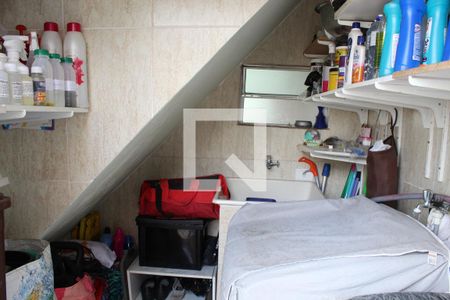 Casa à venda com 338m², 7 quartos e 2 vagasCasa 1 - área de serviço 