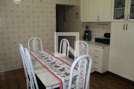 Casa à venda com 338m², 7 quartos e 2 vagasCasa 2 - cozinha 