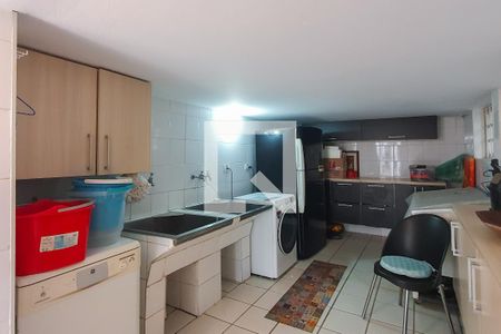 Casa à venda com 250m², 4 quartos e 2 vagas Casa à venda com 250m², 4 quartos e 2 vagasÁrea de Serviço