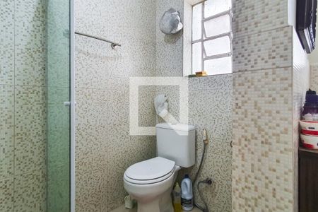 Casa à venda com 250m², 4 quartos e 2 vagas Casa à venda com 250m², 4 quartos e 2 vagasBanheiro de Serviço