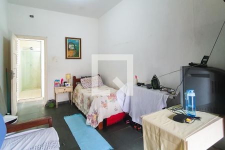 Casa à venda com 250m², 4 quartos e 2 vagas Casa à venda com 250m², 4 quartos e 2 vagasQuarto de Serviço