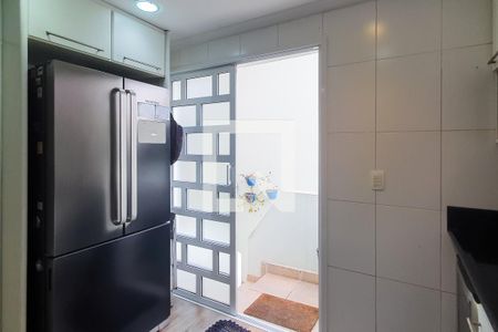 Casa à venda com 250m², 4 quartos e 2 vagas Casa à venda com 250m², 4 quartos e 2 vagasCozinha