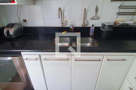 Casa à venda com 250m², 4 quartos e 2 vagas Casa à venda com 250m², 4 quartos e 2 vagasCozinha