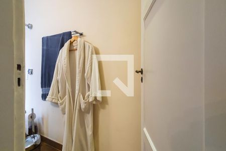 Casa à venda com 250m², 4 quartos e 2 vagas Casa à venda com 250m², 4 quartos e 2 vagasBanheiro da Suíte