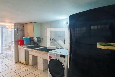 Casa à venda com 250m², 4 quartos e 2 vagas Casa à venda com 250m², 4 quartos e 2 vagasÁrea de Serviço