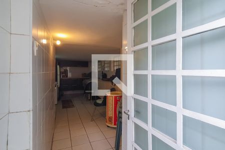 Casa à venda com 250m², 4 quartos e 2 vagas Casa à venda com 250m², 4 quartos e 2 vagasÁrea de Serviço