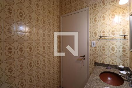 Casa à venda com 184m², 3 quartos e 3 vagasBanheiro 2