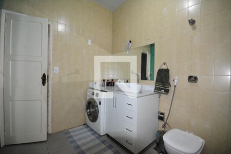 Apartamento para alugar com 72m², 2 quartos e sem vagaBanheiro