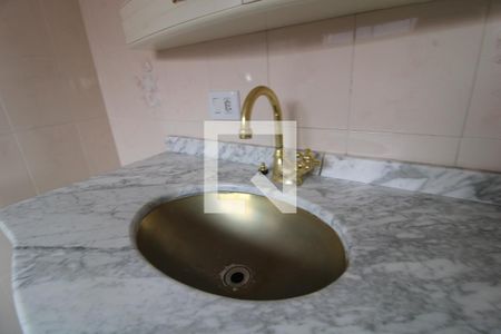 Casa para alugar com 1000m², 3 quartos e 6 vagasPia banheiro da suíte 2