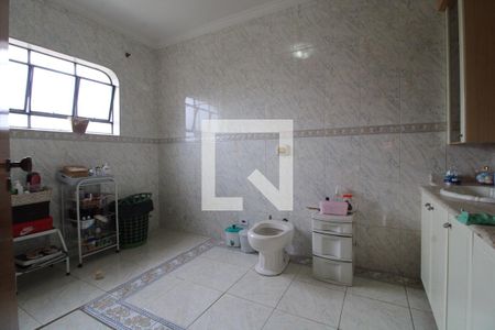 Casa para alugar com 1000m², 3 quartos e 6 vagasBanheiro da suíte 3