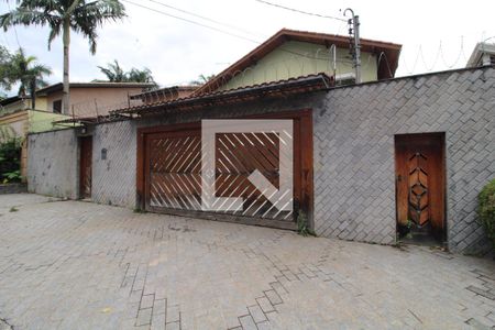 Casa para alugar com 1000m², 3 quartos e 6 vagasFachada