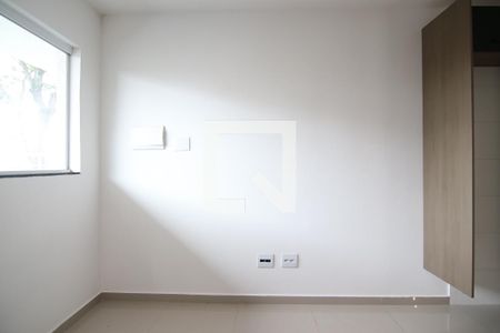 Sala de apartamento para alugar com 2 quartos, 40m² em Vila Guilhermina, São Paulo