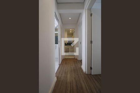 Corredor de apartamento para alugar com 2 quartos, 72m² em Bosque, Campinas