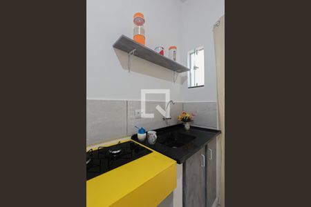 Sala/Cozinha de kitnet/studio para alugar com 1 quarto, 24m² em Parque Flamengo, Guarulhos