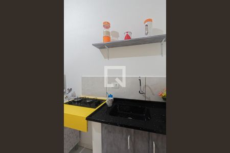 Sala/Cozinha de kitnet/studio para alugar com 1 quarto, 24m² em Parque Flamengo, Guarulhos