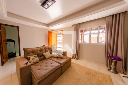 Sala de casa à venda com 4 quartos, 270m² em Conjunto Califórnia, Belo Horizonte