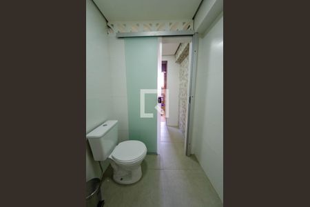 Casa à venda com 270m², 4 quartos e 4 vagasBanheiro externo