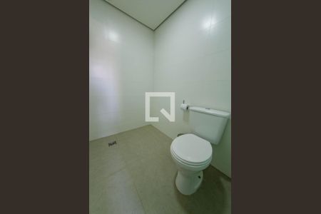 Casa à venda com 270m², 4 quartos e 4 vagasBanheiro externo