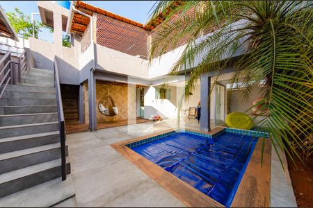 Casa à venda com 270m², 4 quartos e 4 vagasÁrea externa