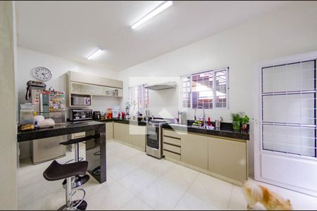 Casa à venda com 270m², 4 quartos e 4 vagasCozinha