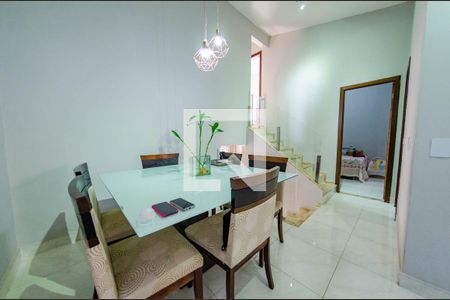 Casa à venda com 270m², 4 quartos e 4 vagasSala de jantar