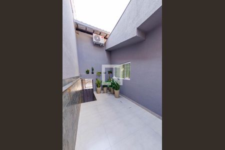 Casa à venda com 270m², 4 quartos e 4 vagasÁrea externa