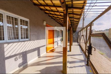 Casa à venda com 270m², 4 quartos e 4 vagasÁrea da frente