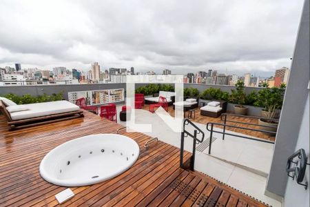 Studio para alugar com 26m², 1 quarto e sem vaga Studio para alugar com 26m², 1 quarto e sem vagaÁrea comum - Rooftop com Jacuzzi