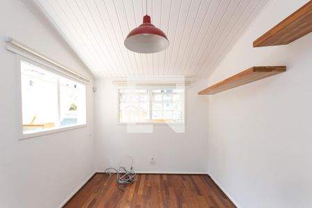 Casa à venda com 180m², 3 quartos e 1 vaga