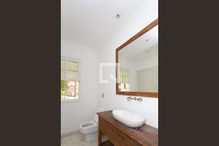 Casa à venda com 180m², 3 quartos e 1 vaga Casa à venda com 180m², 3 quartos e 1 vagaBanheiro