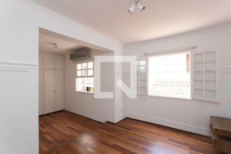 Casa à venda com 180m², 3 quartos e 1 vaga Casa à venda com 180m², 3 quartos e 1 vagaSuíte