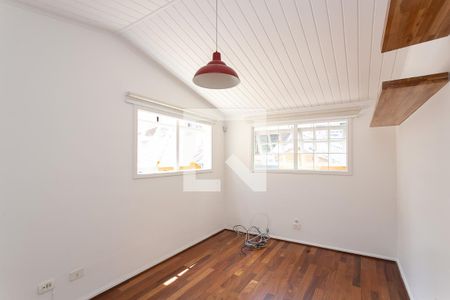 Casa à venda com 180m², 3 quartos e 1 vaga