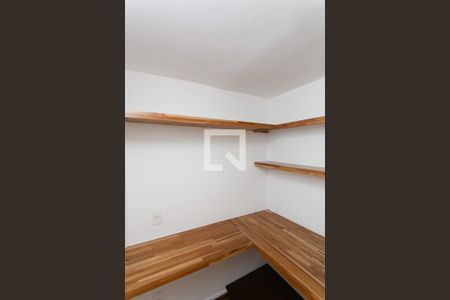 Casa à venda com 180m², 3 quartos e 1 vaga Casa à venda com 180m², 3 quartos e 1 vagaCorredor