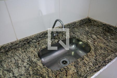 Sala/Cozinha de apartamento para alugar com 1 quarto, 39m² em Vila Esperança, São Paulo