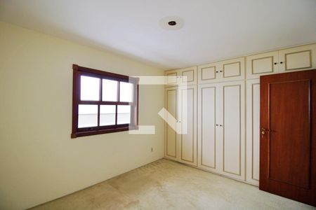 Casa à venda com 417m², 4 quartos e 5 vagasQuarto 4