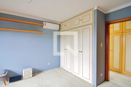 Casa à venda com 417m², 4 quartos e 5 vagasSuíte 1