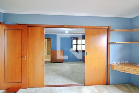 Casa à venda com 417m², 4 quartos e 5 vagasSuíte 1