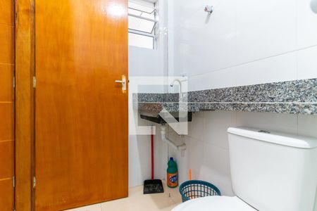Banheiro de apartamento para alugar com 1 quarto, 37m² em Jardim Helena, São Paulo