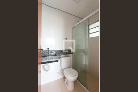 Banheiro  de apartamento para alugar com 1 quarto, 37m² em Jardim Helena, São Paulo
