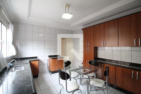 Casa à venda com 360m², 4 quartos e 1 vagaCozinha