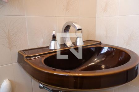 Casa à venda com 235m², 3 quartos e 3 vagasBanheiro da Suíte 3