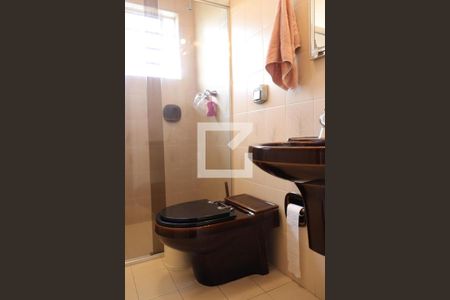 Casa à venda com 235m², 3 quartos e 3 vagasBanheiro da Suíte 3