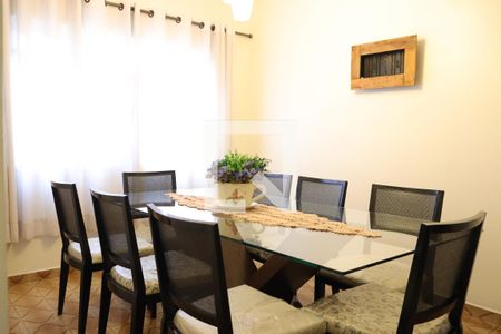 Casa à venda com 235m², 3 quartos e 3 vagassala de jantar