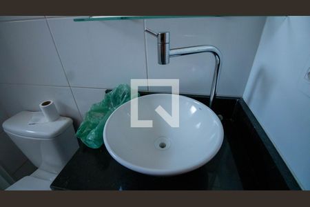 Banheiro de apartamento à venda com 2 quartos, 44m² em Jardim Iris, São Paulo