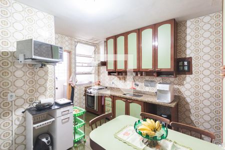 Apartamento à venda com 128m², 3 quartos e 2 vagasCozinha