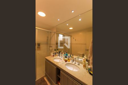 Apartamento para alugar com 147m², 3 quartos e 2 vagas Apartamento para alugar com 147m², 3 quartos e 2 vagasBanheiro do Quarto 1