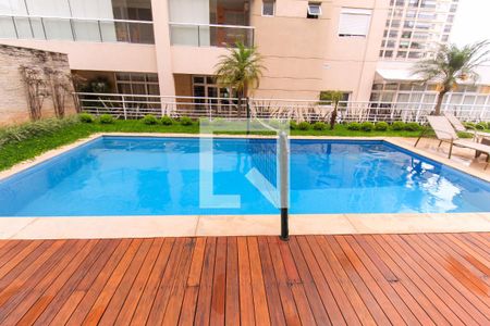 Apartamento para alugar com 147m², 3 quartos e 2 vagas Apartamento para alugar com 147m², 3 quartos e 2 vagasÁrea comum - Piscina