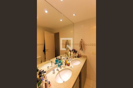 Apartamento para alugar com 147m², 3 quartos e 2 vagas Apartamento para alugar com 147m², 3 quartos e 2 vagasBanheiro do Quarto 1